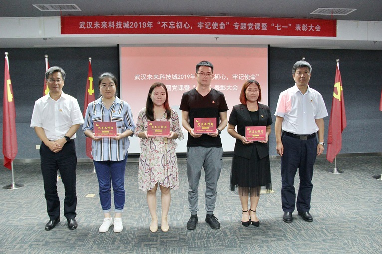 5807dc92-803f-49fb-926c-f6b1e622e8d4 5807dc92-803f-49fb-926c-f6b1e622e8d4