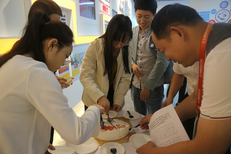 4eb31c3c-e532-4549-826d-3091361d23ce 4eb31c3c-e532-4549-826d-3091361d23ce