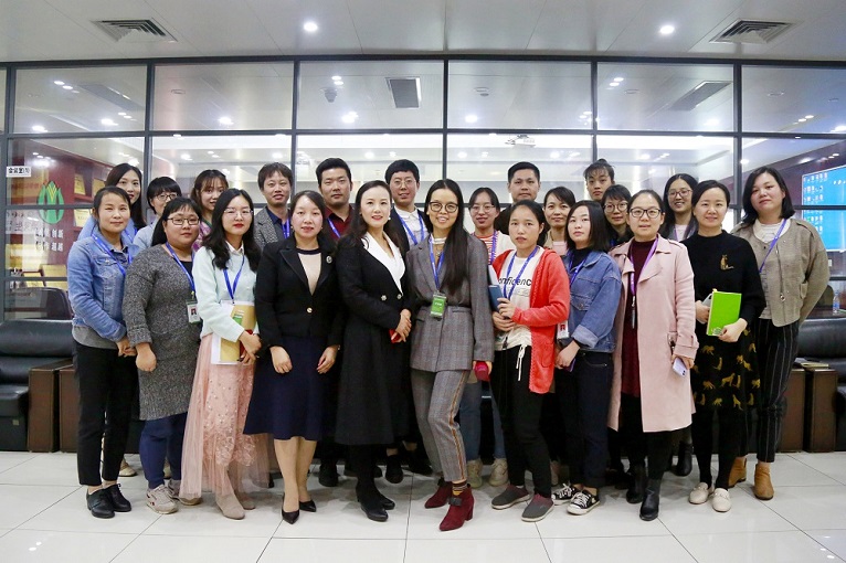 e9f2c0a5-cf2c-4ca9-937f-a7f5757c28d7 e9f2c0a5-cf2c-4ca9-937f-a7f5757c28d7