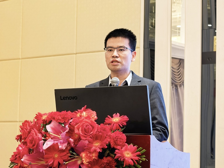 7dc0f761-3d9c-4b9a-ac8f-f67cff6473c7 7dc0f761-3d9c-4b9a-ac8f-f67cff6473c7