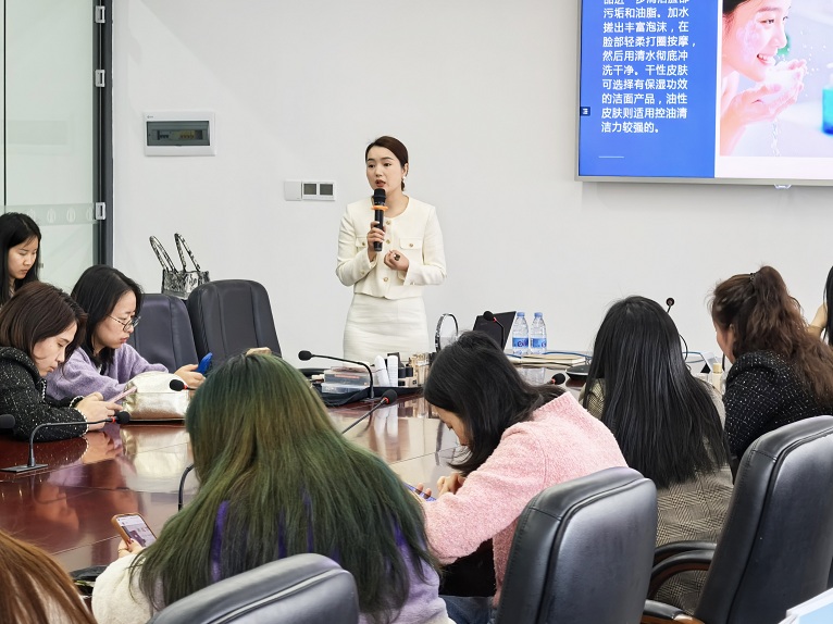 84dab328-9fe2-4289-8617-7ce60300ac1d