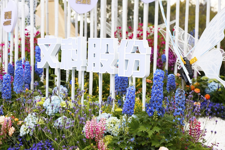 5851e3c1-e9a9-4608-9f34-b410c2f9f771 5851e3c1-e9a9-4608-9f34-b410c2f9f771