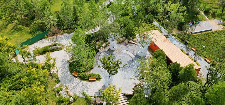 f42e744e-40b2-4c67-90ac-38d11c7c1939